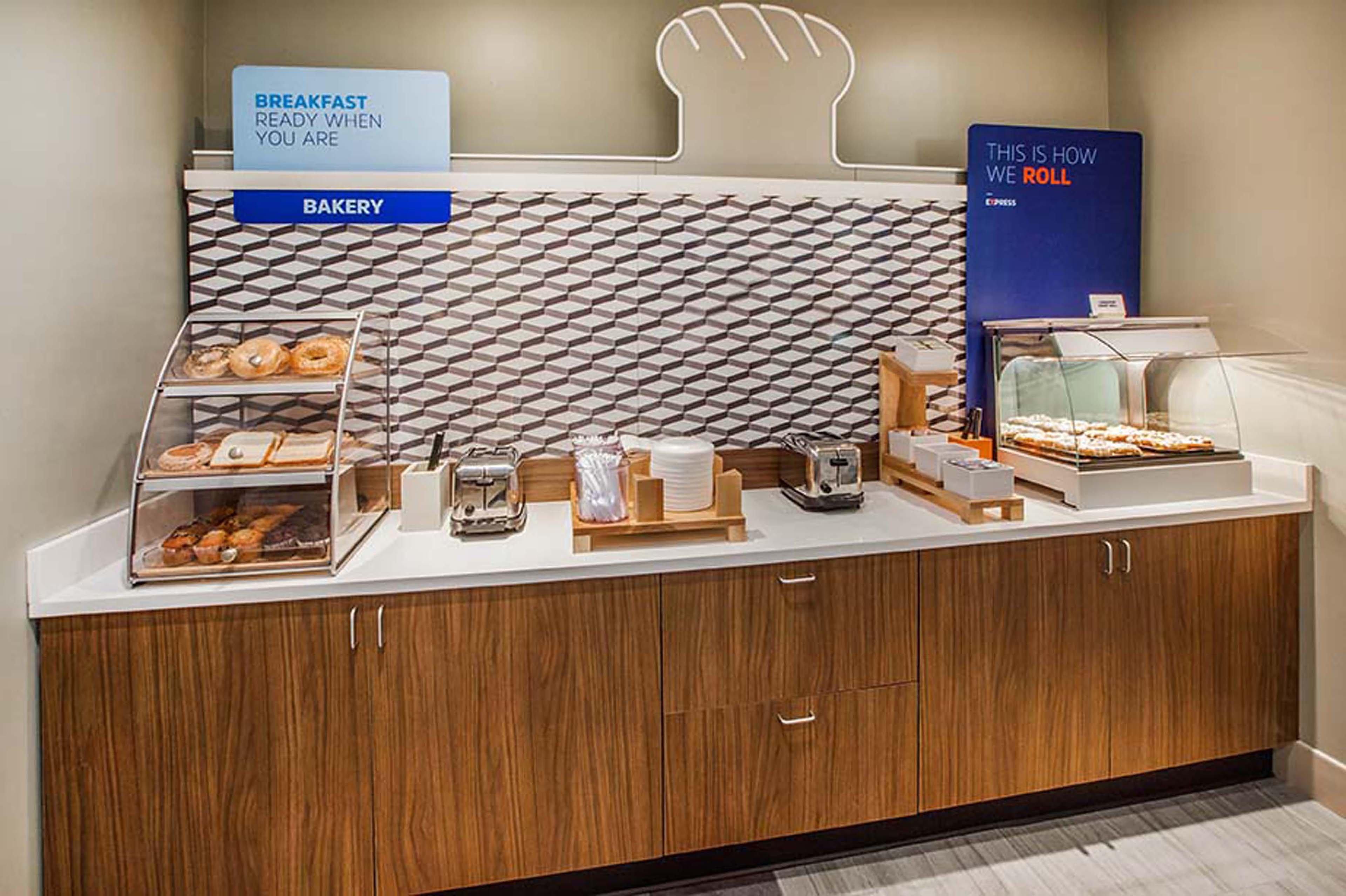 Holiday Inn Express Hotel & Suites Reading By Ihg Экстерьер фото