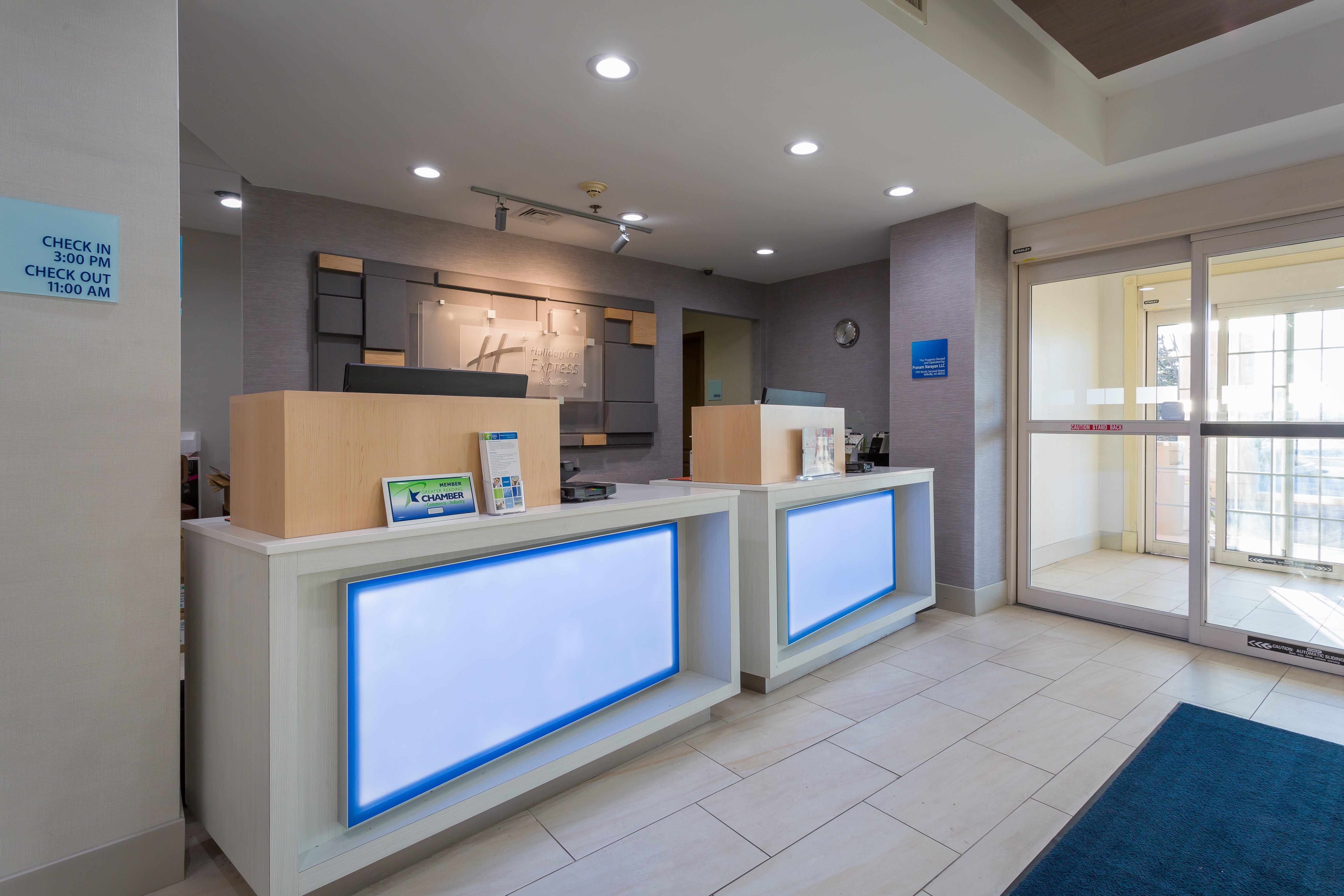 Holiday Inn Express Hotel & Suites Reading By Ihg Экстерьер фото