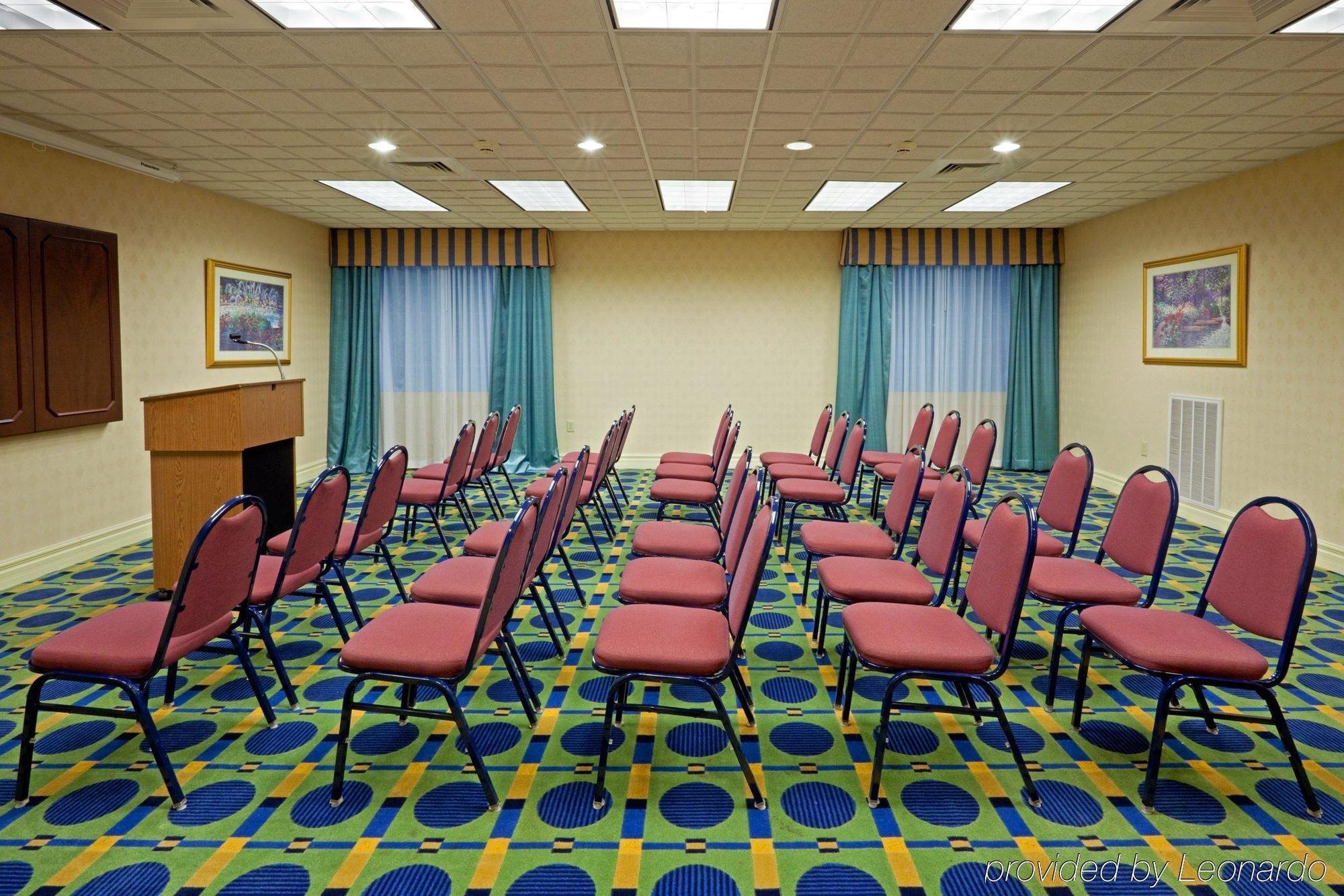 Holiday Inn Express Hotel & Suites Reading By Ihg Экстерьер фото